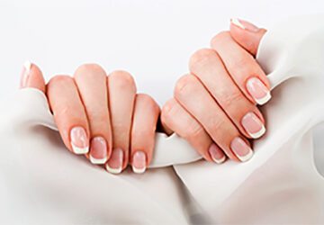 Γαλλικό μανικιούρ Tips