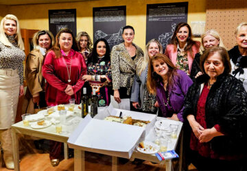 Kopí pítas me ároma politismoú Athiná Prómachos