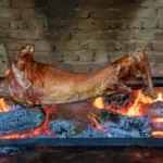 Αρνί στη σούβλα: Προετοιμασία και σωστό ψήσιμο βήμα βήμα