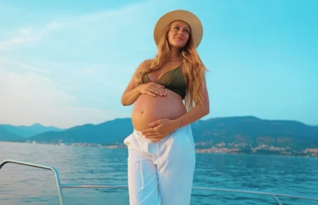 Επιτρέπεται το Μπάνιο στη Θάλασσα στην Εγκυμοσύνη το Καλοκαίρι; Τι Πρέπει να Προσέχετε