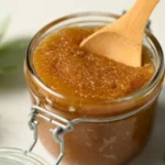 Scrub Σώματος με Κανέλα: Φυσική Απολέπιση για Λείο και Λαμπερό Δέρμα