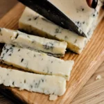 Γκοργκοντζόλα (Gorgonzola): Το Ιταλικό Μπλε Τυρί